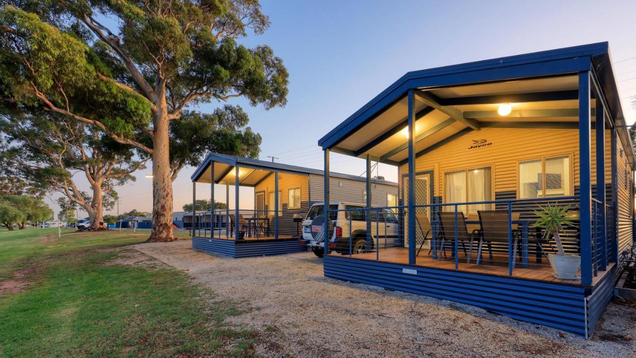 Lake Boga Caravan Park ภายนอก รูปภาพ