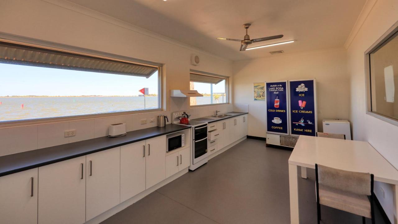 Lake Boga Caravan Park ภายนอก รูปภาพ