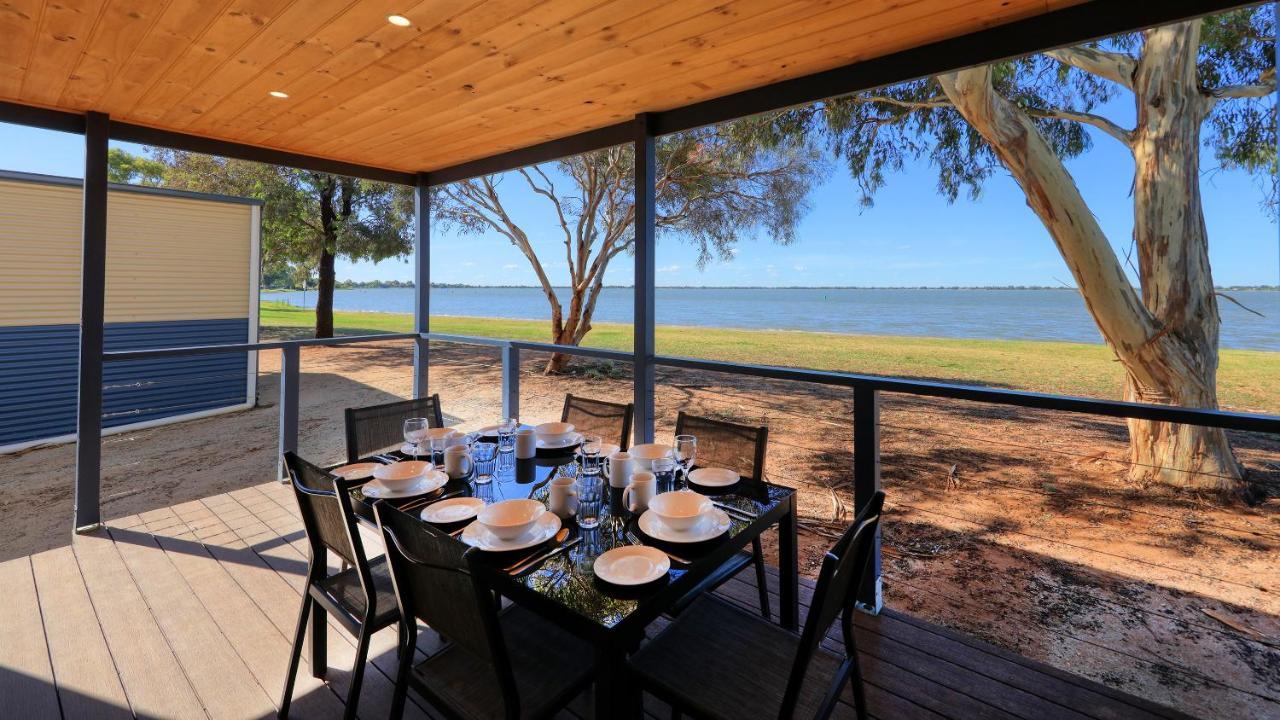 Lake Boga Caravan Park ภายนอก รูปภาพ