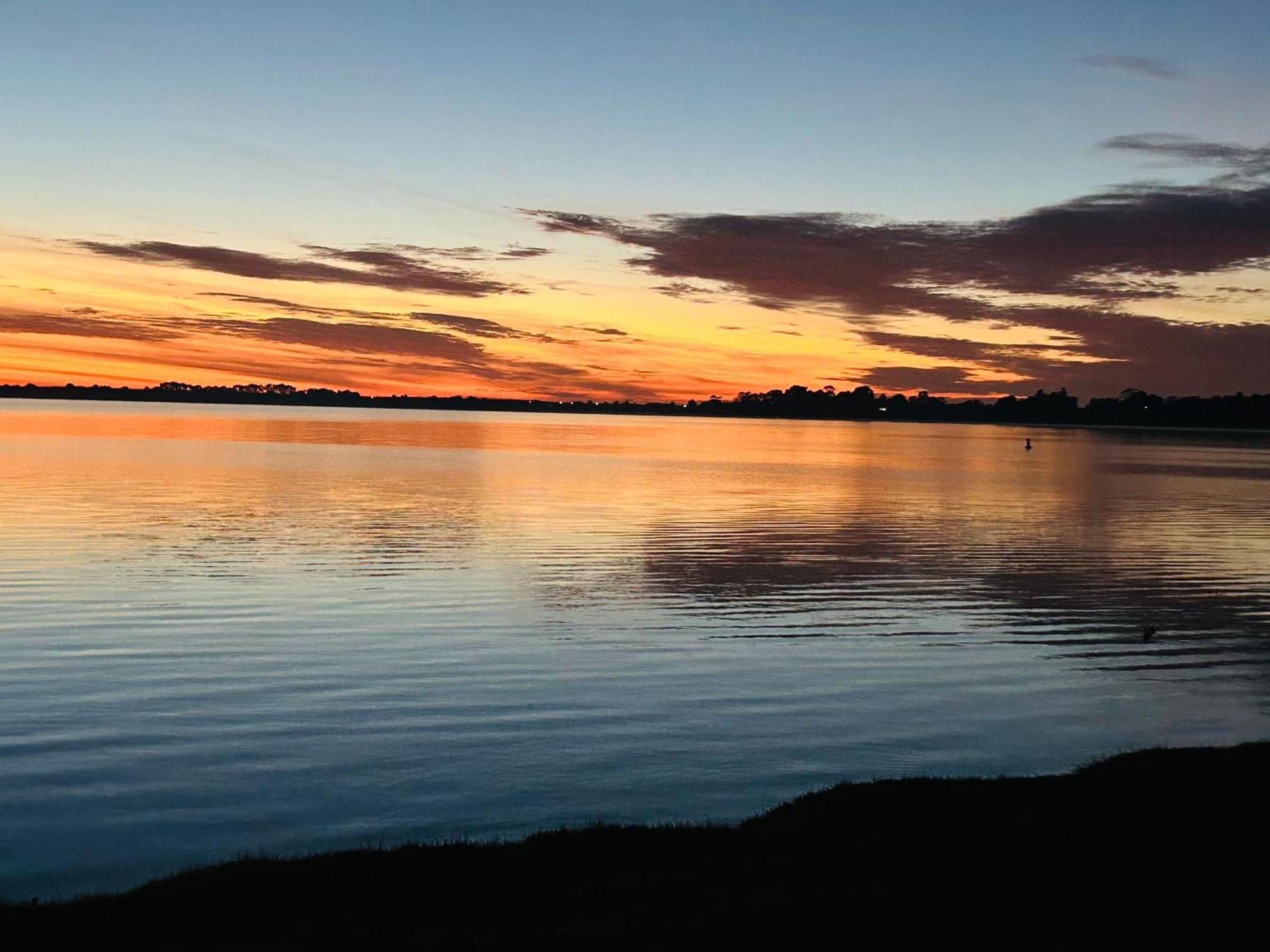 Lake Boga Caravan Park ภายนอก รูปภาพ